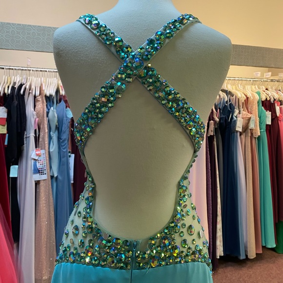 Prom Dress - Picture 5 of 5